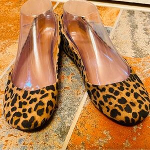 🐆Lovely Little Leopard Flats, Rounded Toe, Suede-like Material, Comfy!